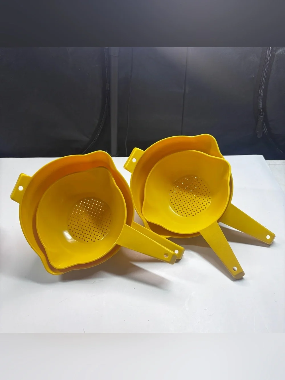 Vtg Tupperware 4 Yellow Colander Strainer 2qt 1 qt Grandma Cottage Core Country